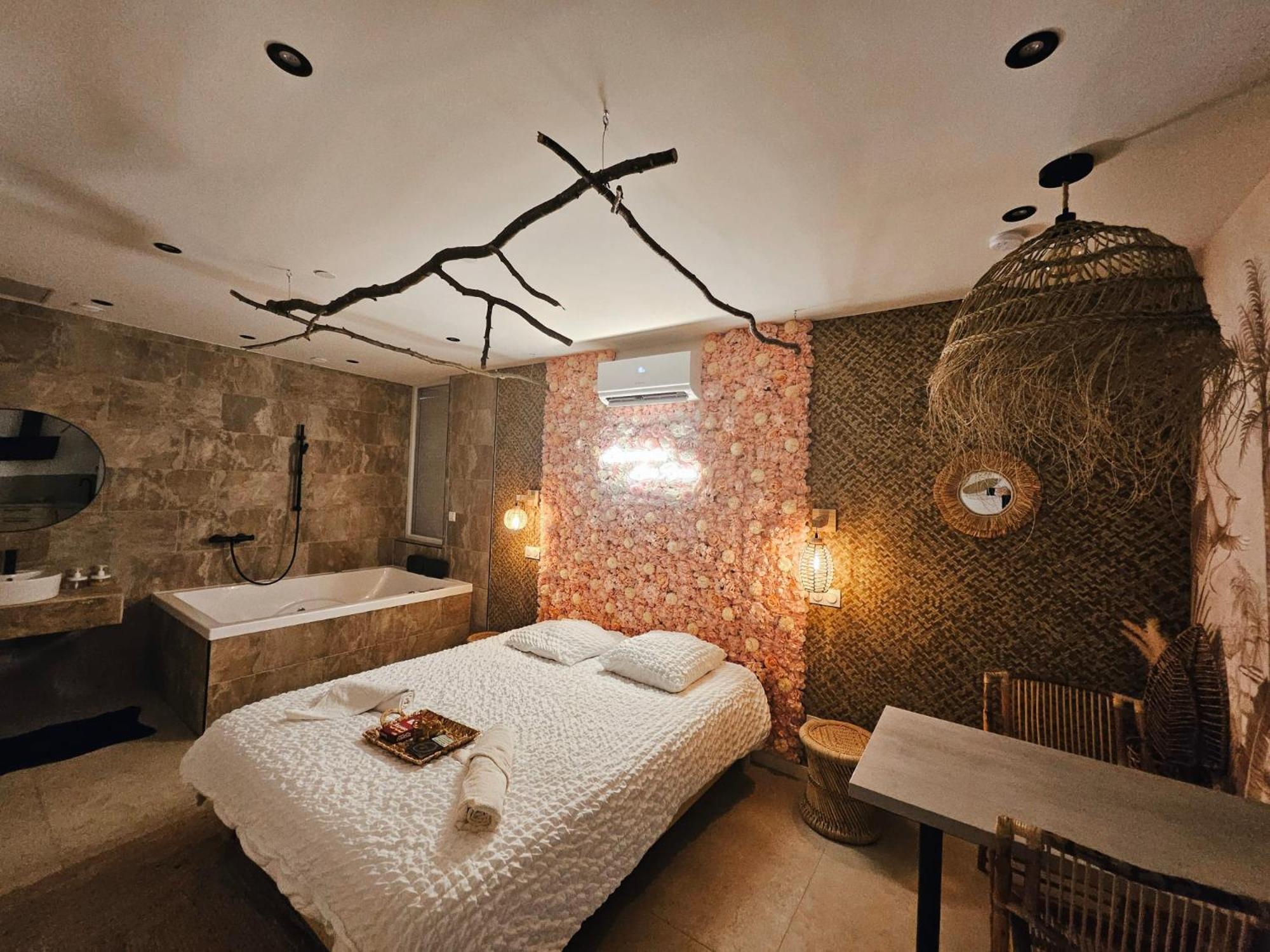L'Experience Love Room Saint-Jean-Bonnefonds Экстерьер фото